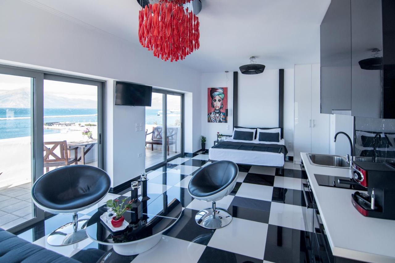 Majestic Penthouse In The Heart Of Patraアパートメント エクステリア 写真