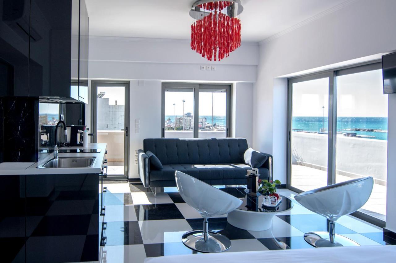 Majestic Penthouse In The Heart Of Patraアパートメント エクステリア 写真